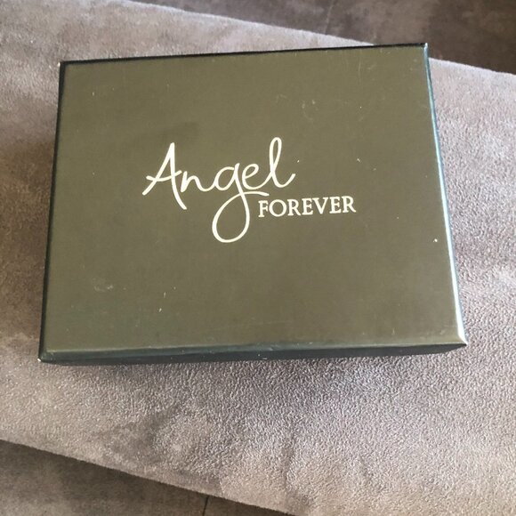 ANGEL FOREVER VICTORIA'S SECRET BEAUTIFUL BLK/SILVER COIN PURSE NEW IN BOX - Picture 3 of 7